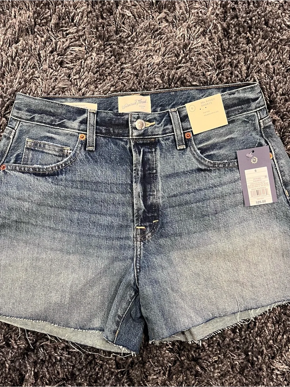 🌺NWT UNIVERSAL THREAD 90’S BAGGY DENIM SHORTS SIZE 6🌺